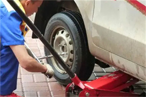 柳北附近拖车24小时服务热线电话